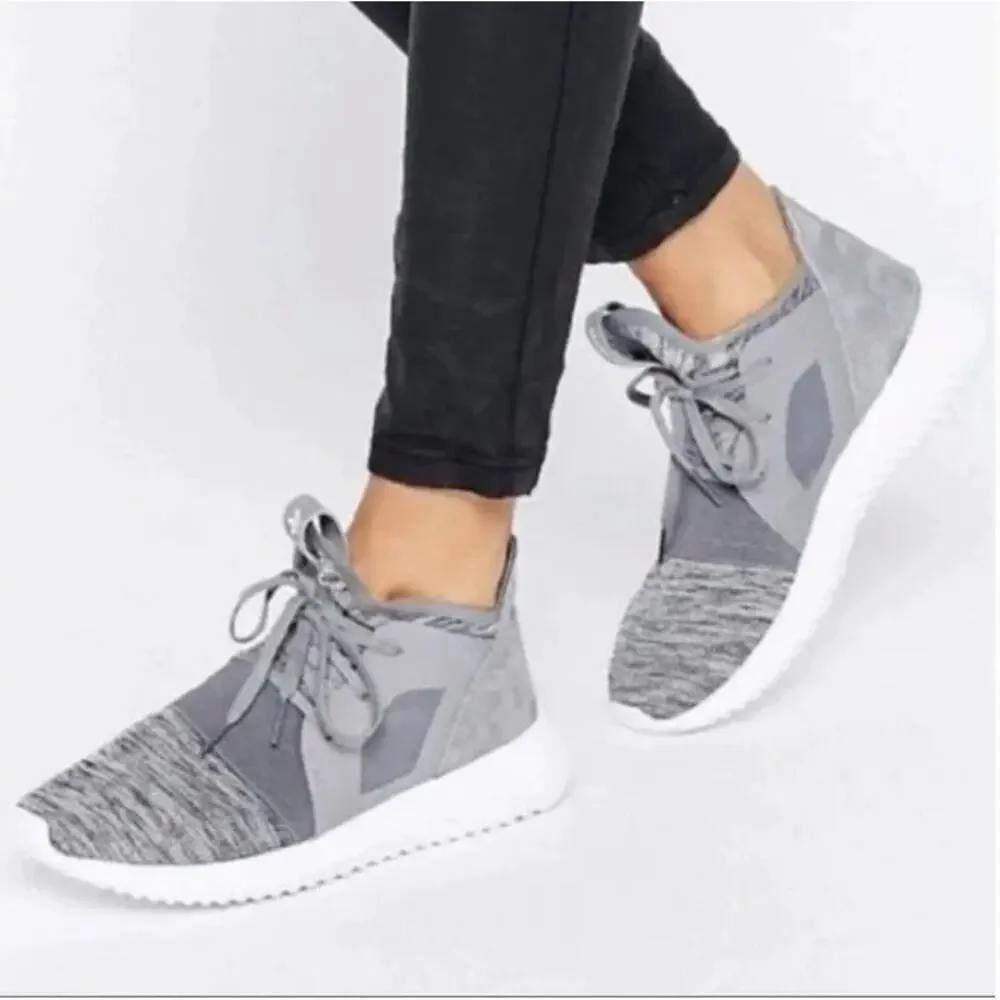 Adidas Originals Gray Marl Tubular Defiant Knit/Suede Marathon Running Sneakers